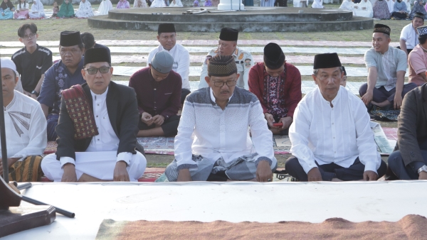 Idul Adha di Pesibar: Bupati Ajak Masyarakat Berqurban dan Tebar Kepedulian